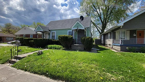 1308 N Chester Ave Photo 1