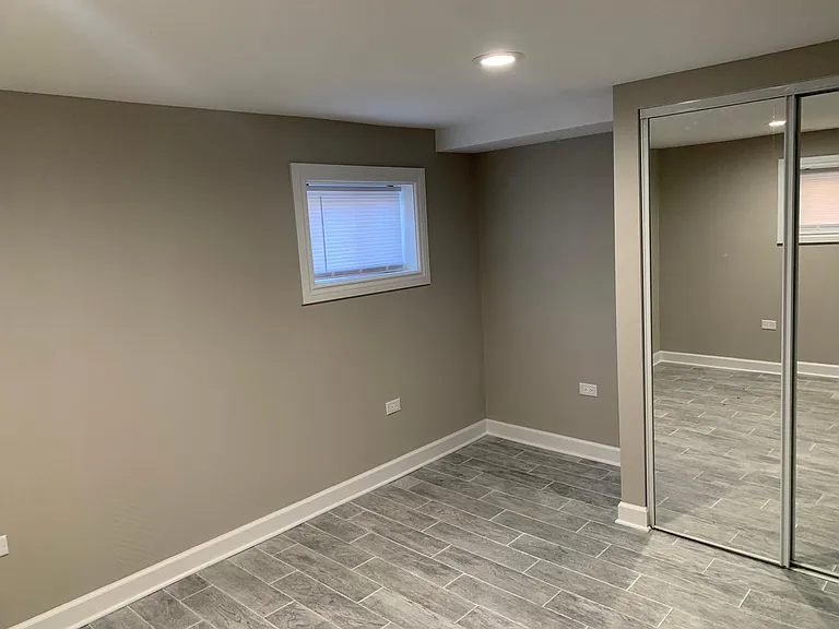 2834 W Berwyn Ave — Photo 14