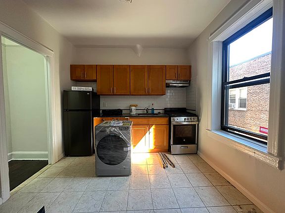 2nd image of 4555 41st St APT 4A