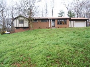 1930 Oak Dr, Asheboro, NC 27205