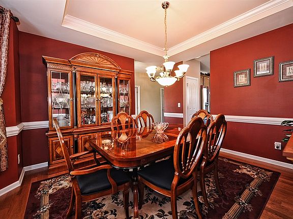 3rd image of 9202 Greenheather Dr