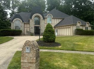 18494 S Salem Row, Strongsville, OH