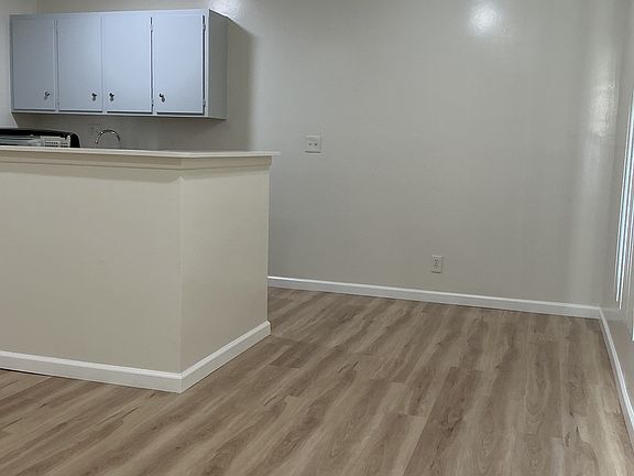 4th image of 12571 Shelley Dr APT 2