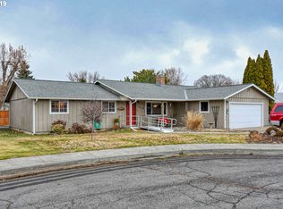 1415 SW 45th Dr, Pendleton, OR 97801