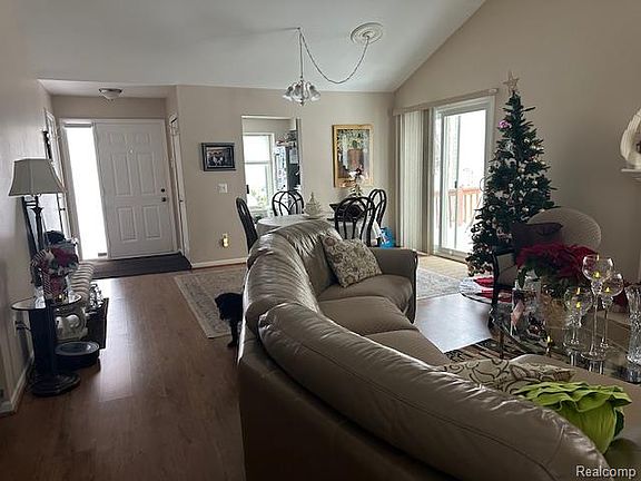 4th image of 1634 Fielding Dr