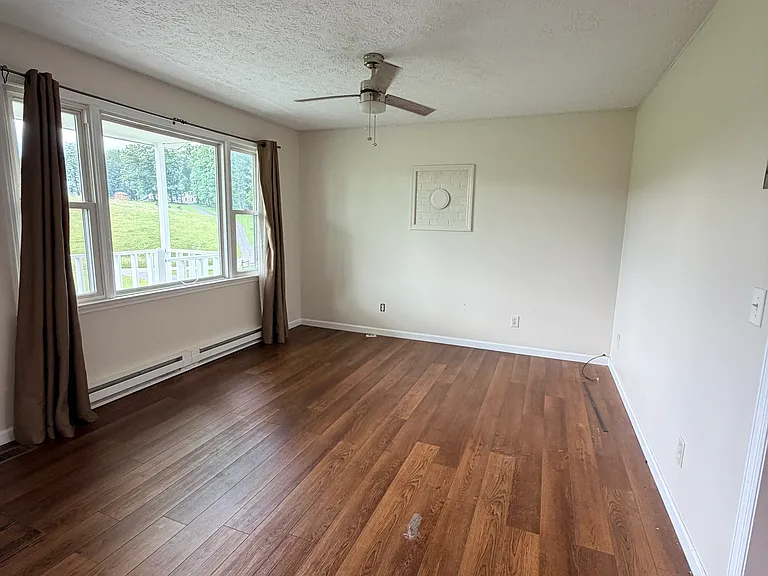850 Houfnaggle Rd — Photo 10