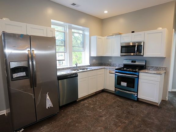 3rd image of 1648 W Cortland St #3RE