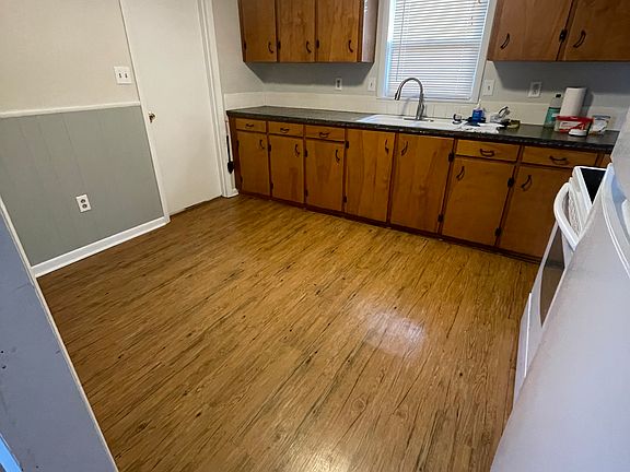 3rd image of 3004 Chickasaw Dr