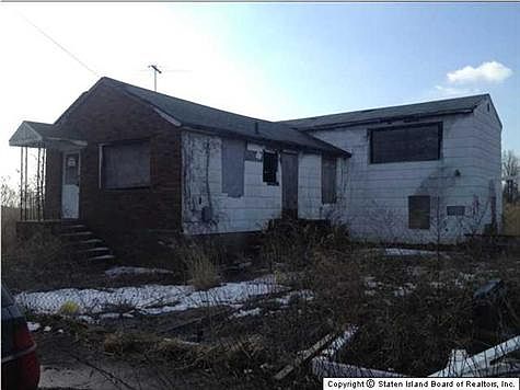 2nd image of 134 Tarlton St
