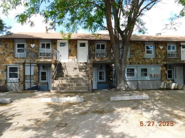 1211 E 4th St, North Platte, NE
