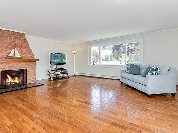 3rd image of 274 Gerritsen Ave