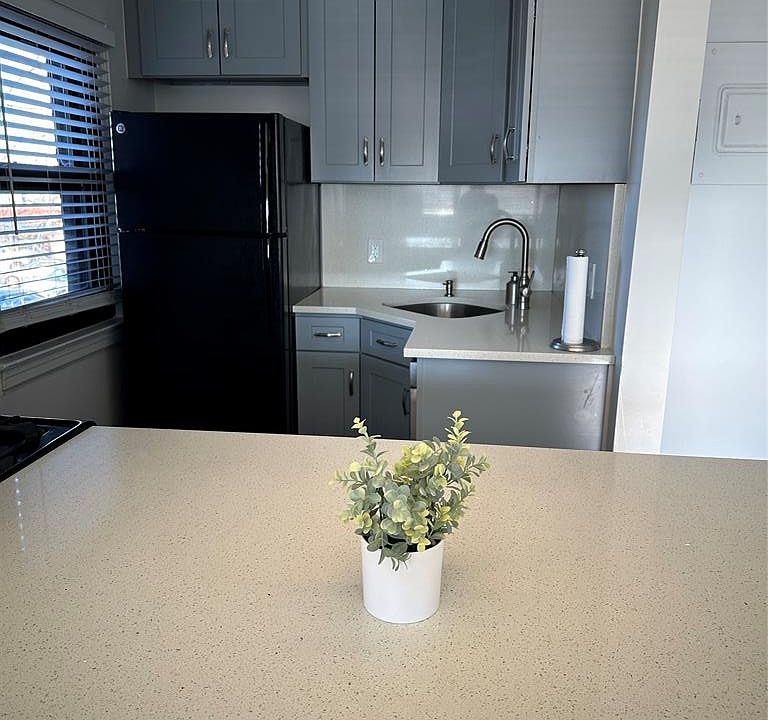 1st image of 55 Tulip Ave #5-8