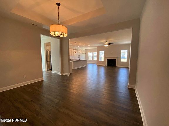 3rd image of 1587 Carmelina Drive SE