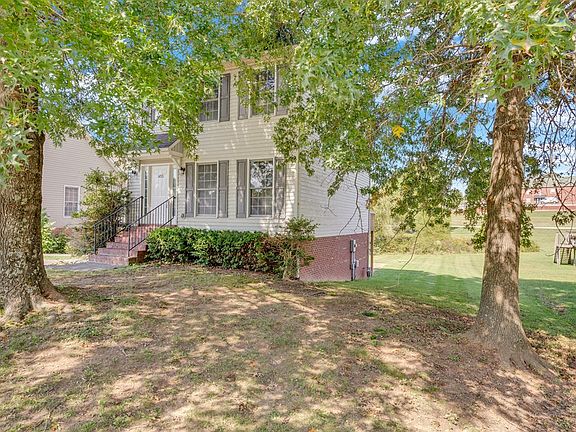5th image of 1453 Oxford Pl