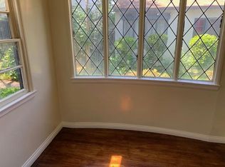 2572 Fair Oaks Ave, Altadena, CA 91001