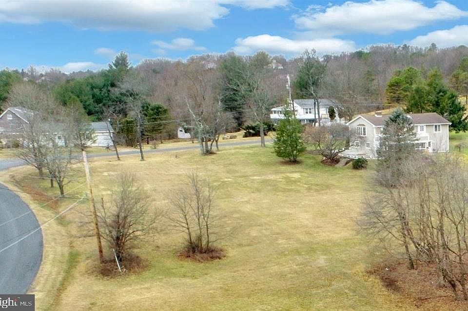 1st image of 1233 Wynonah Dr