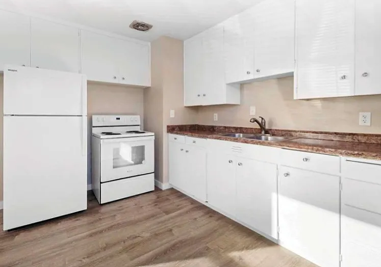 12437 SW Hall Blvd #3 — Photo 5