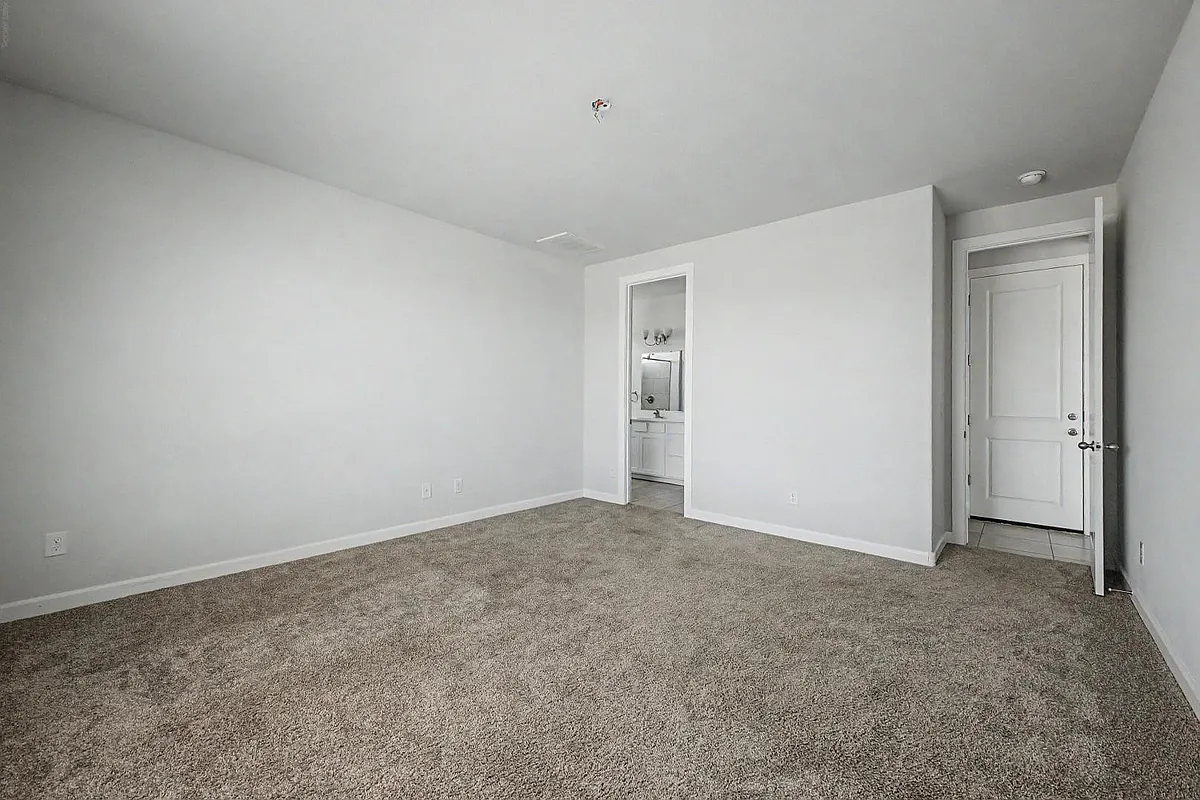 Building Photo - 13316 S 190th Ave