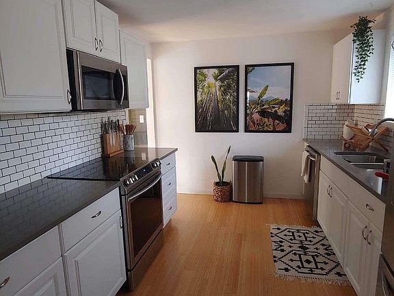 5th image of 143 Twin Firs Estates Dr