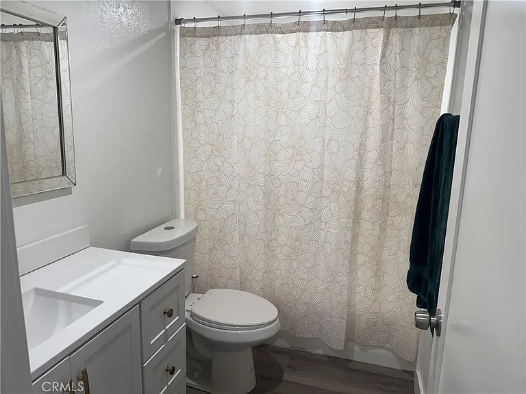 2128 W Larkspur Dr — Photo 7