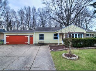 24415 Maple Ridge Rd, North Olmsted, OH 44070