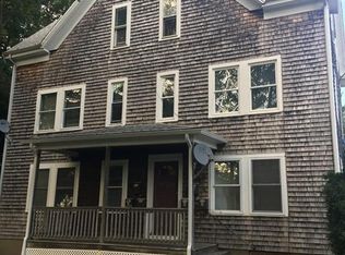 4 Prince St APT 5, Plymouth, MA 02360