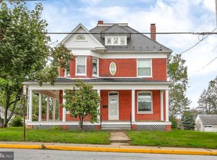 4 N Main St, Jacobus, PA 17407