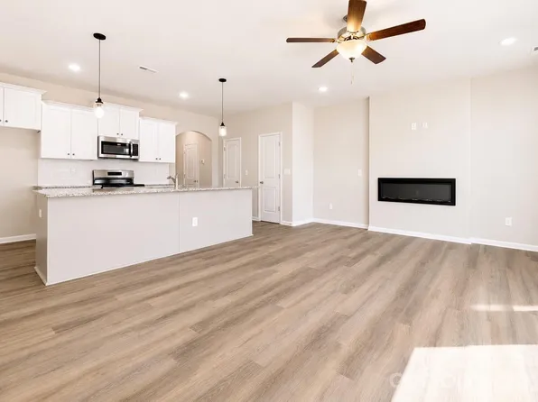 5933 Wallace Ave, Charlotte, NC 28227