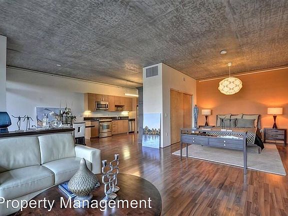 3rd image of 1818 L St Unit 612