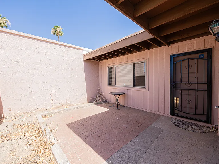 6008 W Augusta Ave — Photo 4