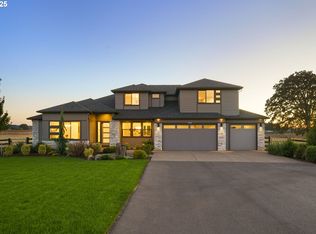 17493 S Sinclair Ln, Oregon City, OR 97045