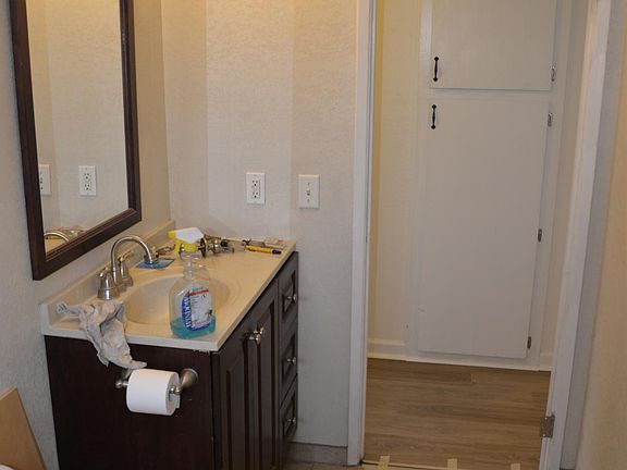 5th image of 85 Wright Ave APT 2