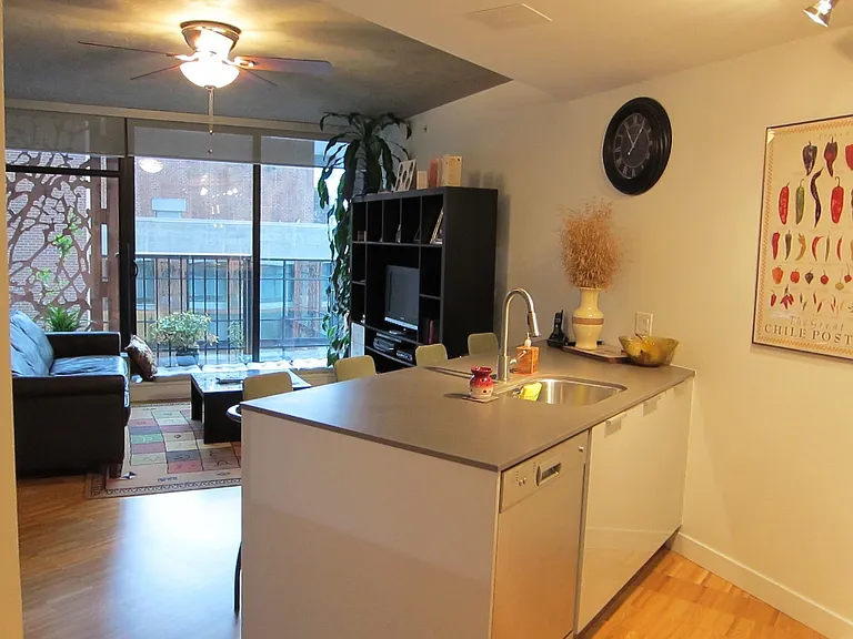 128 W Cordova St #809 — Photo 7