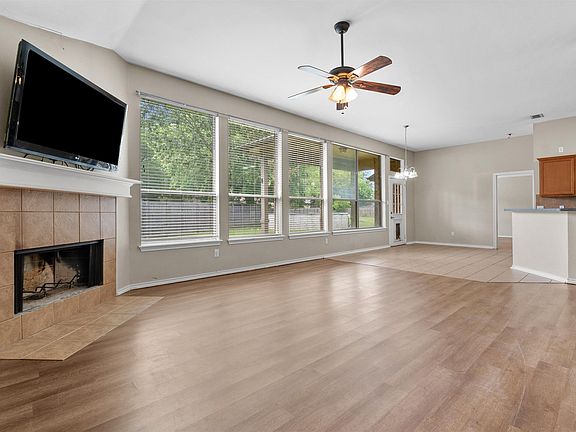 4th image of 114 Haley Ln