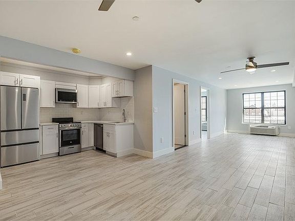 3rd image of 21418 41st Ave Suite 2D