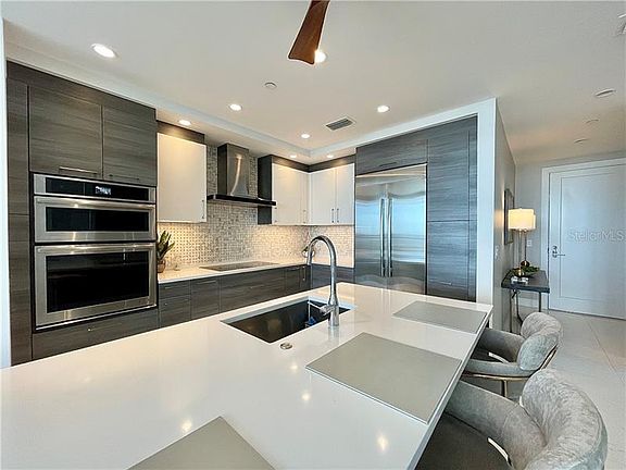 4th image of 100 1st Ave N #3107