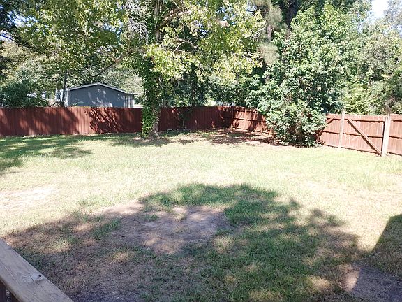 2nd image of 811 Orangeburg Rd