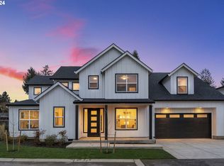 8910 SW Harmon Ln, Portland, OR 97225