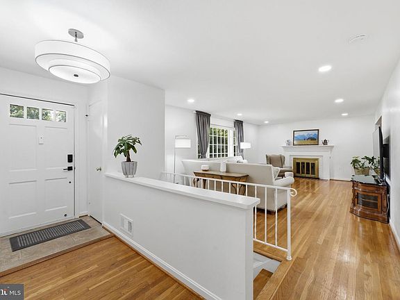 4th image of 9201 Bayard Pl