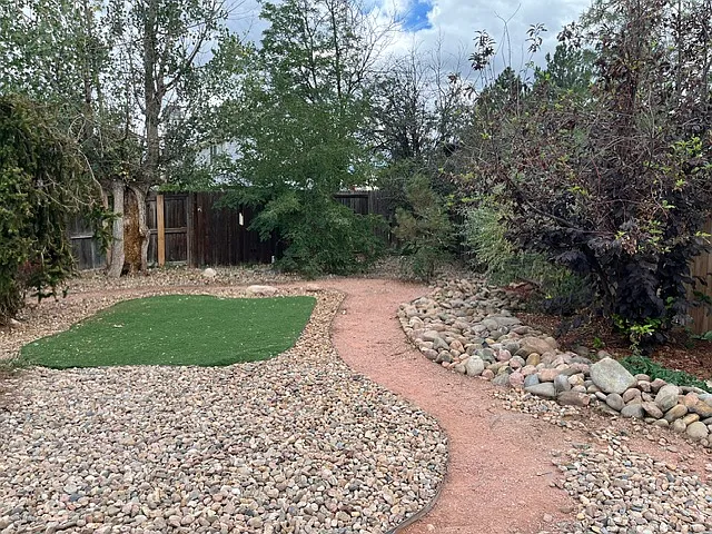 4 bed, 2190 sqft, $2,800 — Photo 4