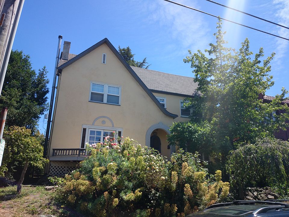 1st image of 2346A Franklin Ave E