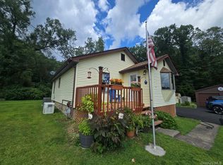 17 Green Lane, Slate Hill, NY 10973
