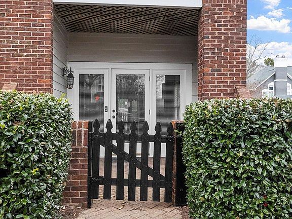4th image of 1001 Brighthurst Dr Unit 106