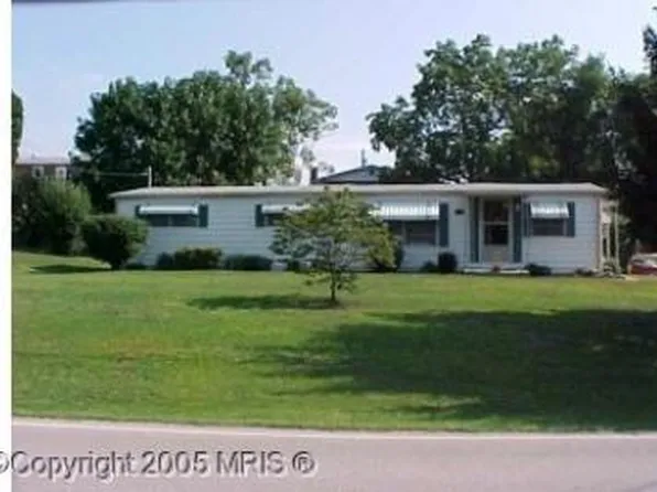 855 High St, Chambersburg, PA 17202