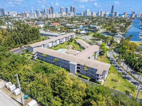 700 Layne Blvd, Hallandale, FL