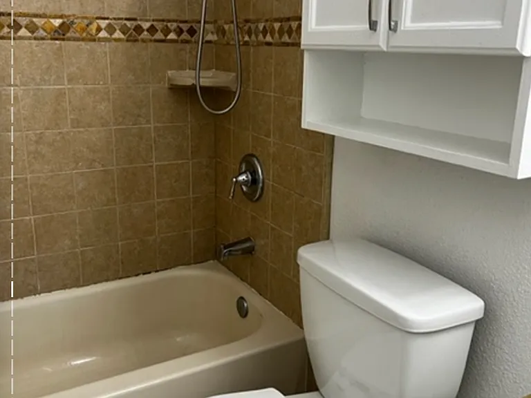 2 Bedroom / 1 Bathroom Townhome in Bay Point — Photo 10