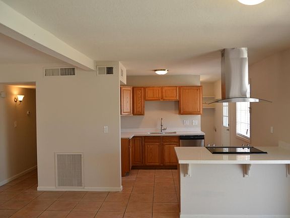 5th image of 3814 W Meadowbrook Ave