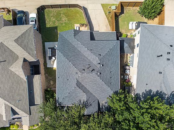 3rd image of 2266 Fox Crossing Ln