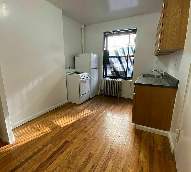 2nd image of 420 W 56th St Floor 2