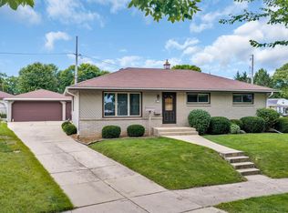 6131 S 15th Ct, Milwaukee, WI 53221
